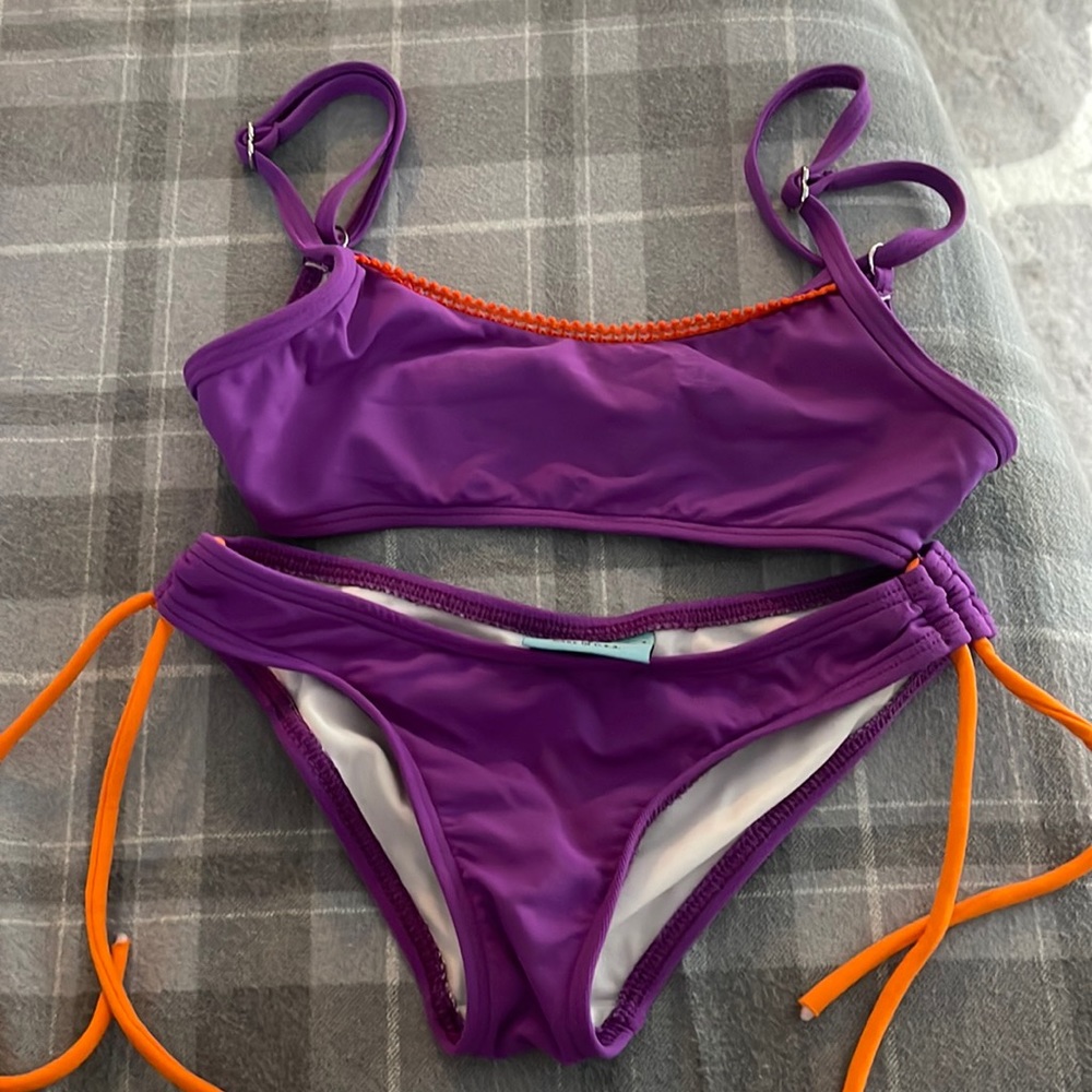 Bundle of size 6 bikinis